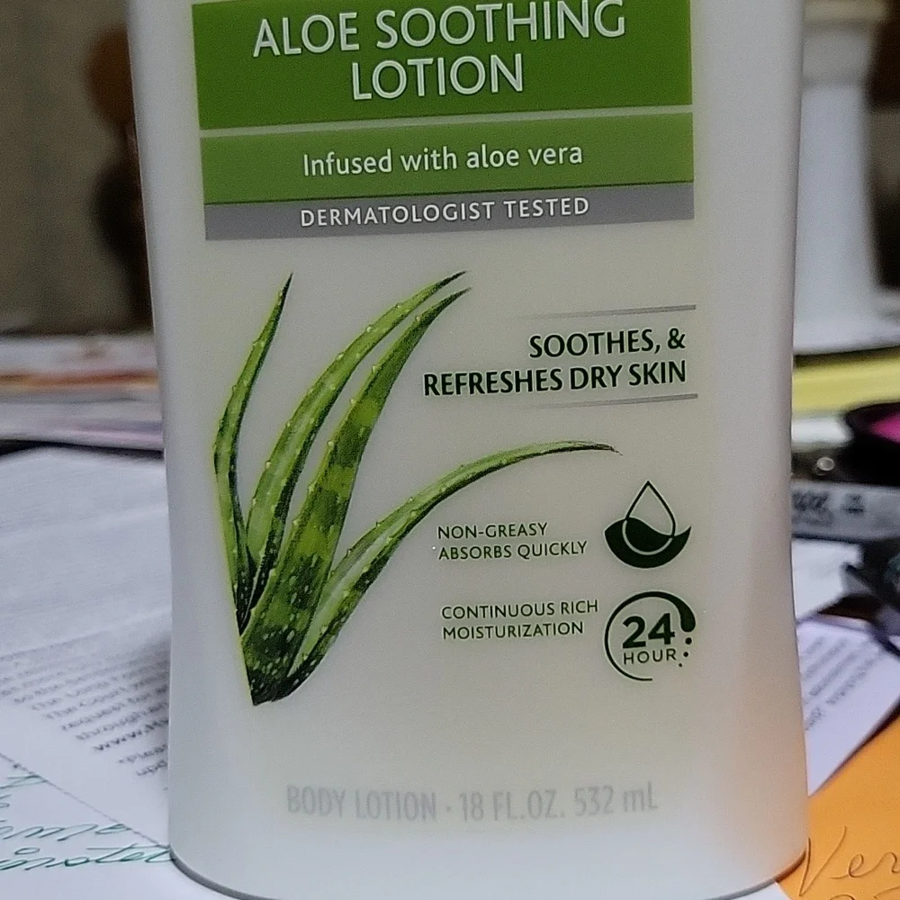 SUAVE BODY LOTION -New - Picture 5 of 6
